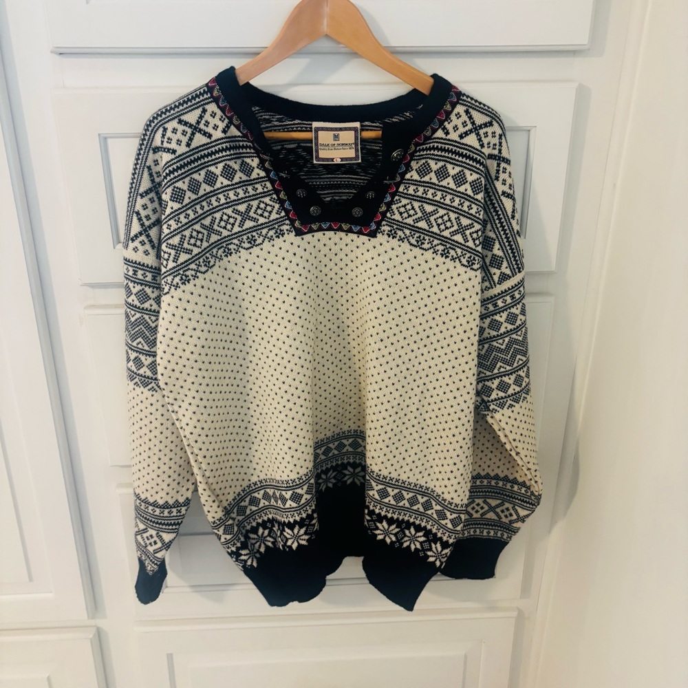 Dale of Norway Black and White Crew Neck Sweater